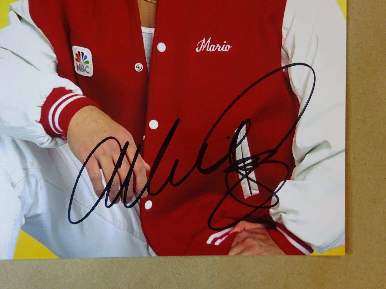Mario Lopez — Signed Mario Lopez Autographed 8"x10" Photo Saved By The Bell JSA COA, изображение 3