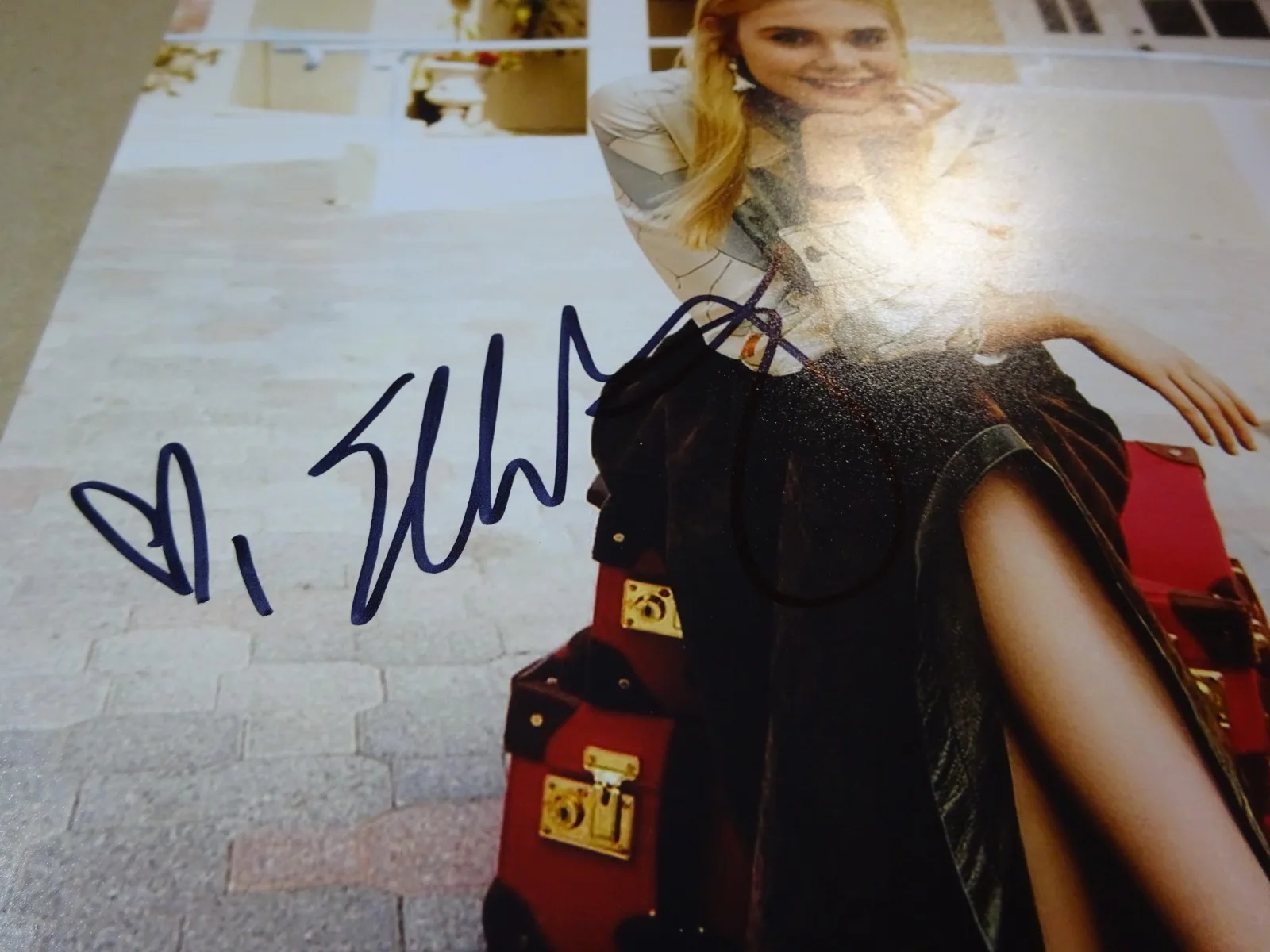Elle Fanning — Autographed Elle Fanning Signed 8"x10" Photo Beckett BAS COA, image 4