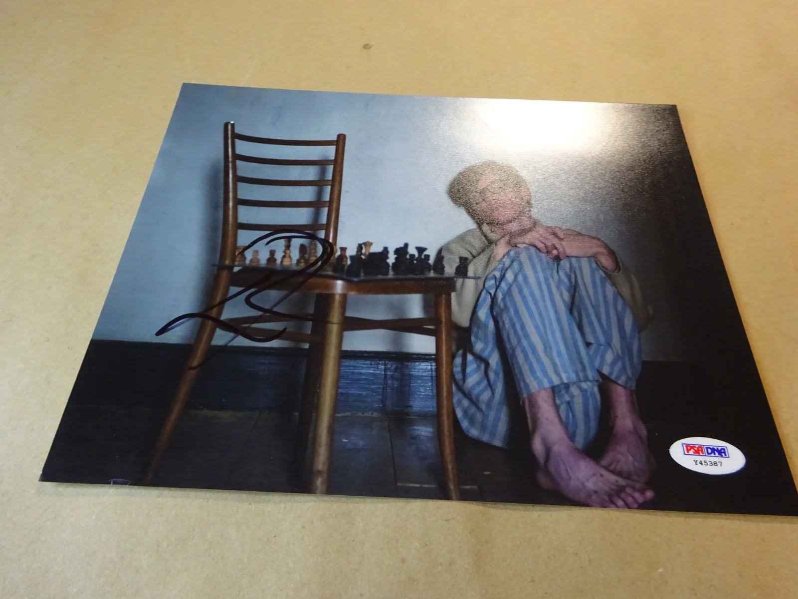 Eddie Redmayne — Autographed Eddie Redmayne Signed 8"x10" Photo Theory Of Everything PSA DNA COA, image 2