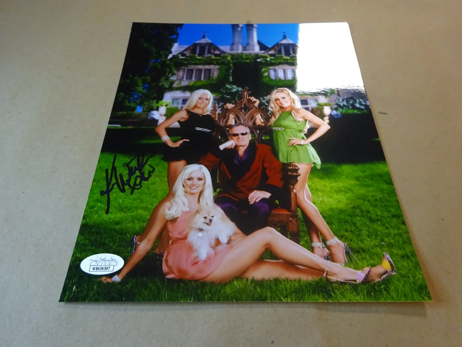 Kendra Wilkinson — Autographed Kendra Wilkinson Signed 8"x10" Photo Playboy Bunny JSA COA, image 2