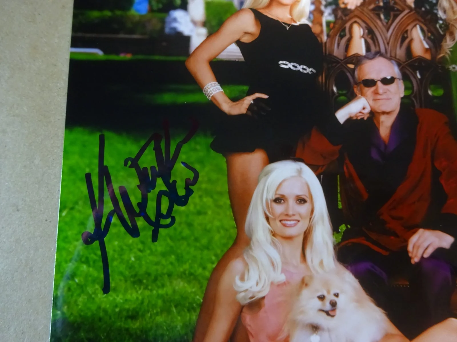 Kendra Wilkinson — Autographed Kendra Wilkinson Signed 8"x10" Photo Playboy Bunny JSA COA, image 3