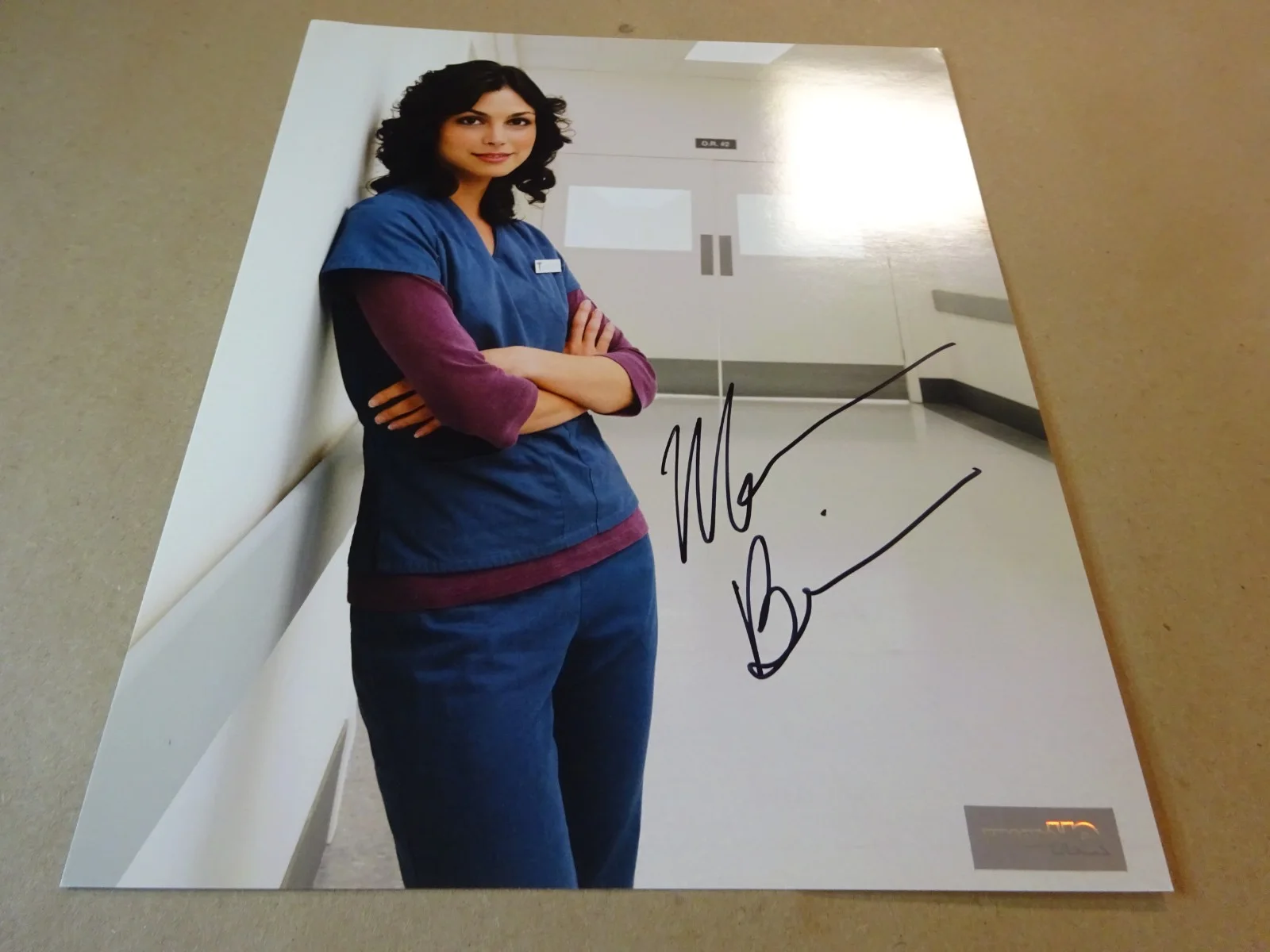 Morena Baccarin — Autographed Morena Baccarin Signed 8"x10" Heartland Photo FanExpo COA, изображение 3