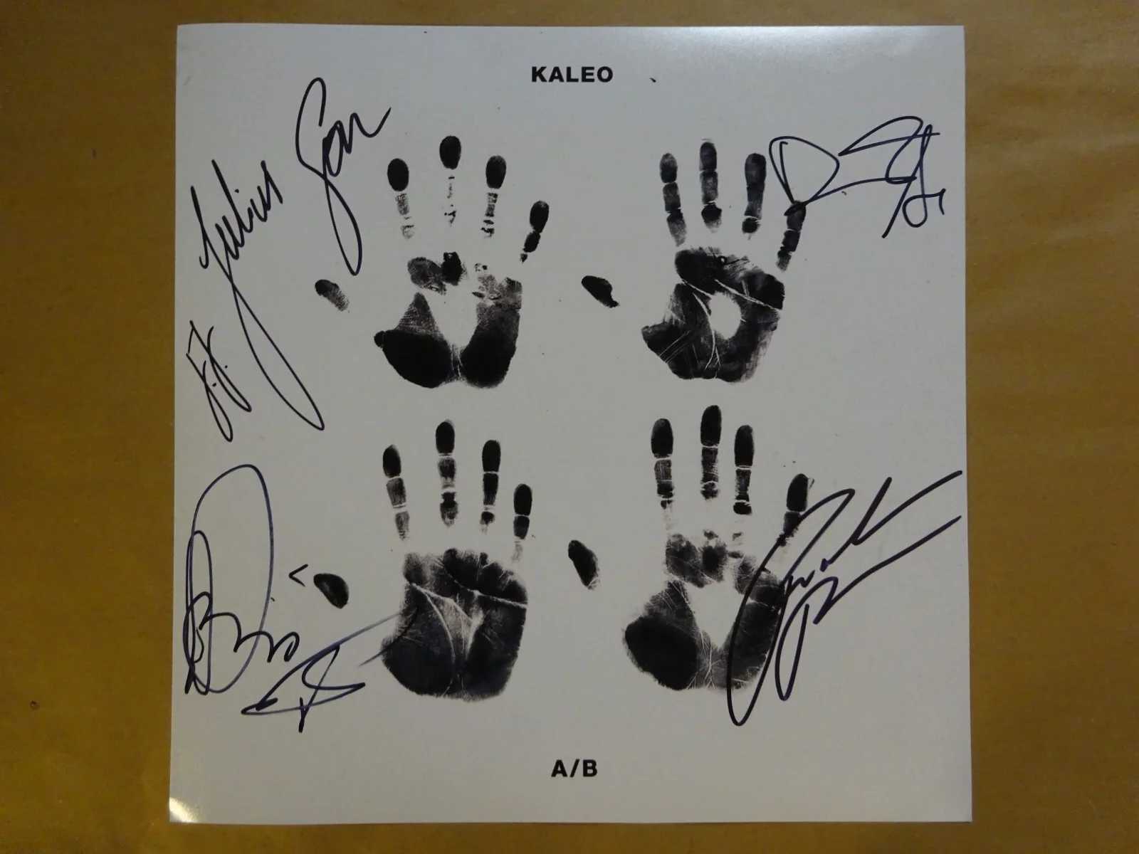 Autographed Kaleo A/B Album 12"x12" Photo Signed By 4 Beckett COA LOA BAS, изображение 2