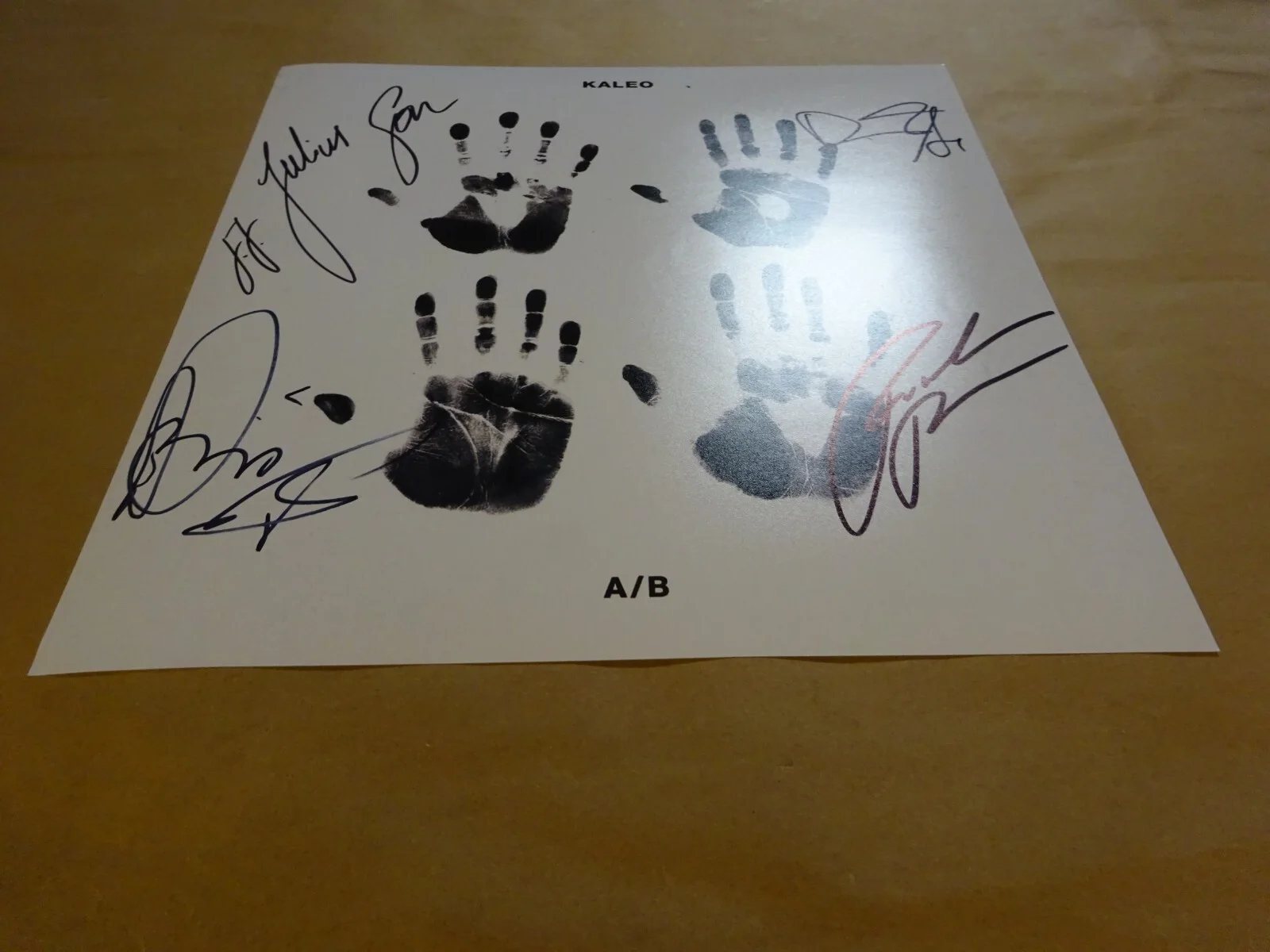 Autographed Kaleo A/B Album 12"x12" Photo Signed By 4 Beckett COA LOA BAS, изображение 3
