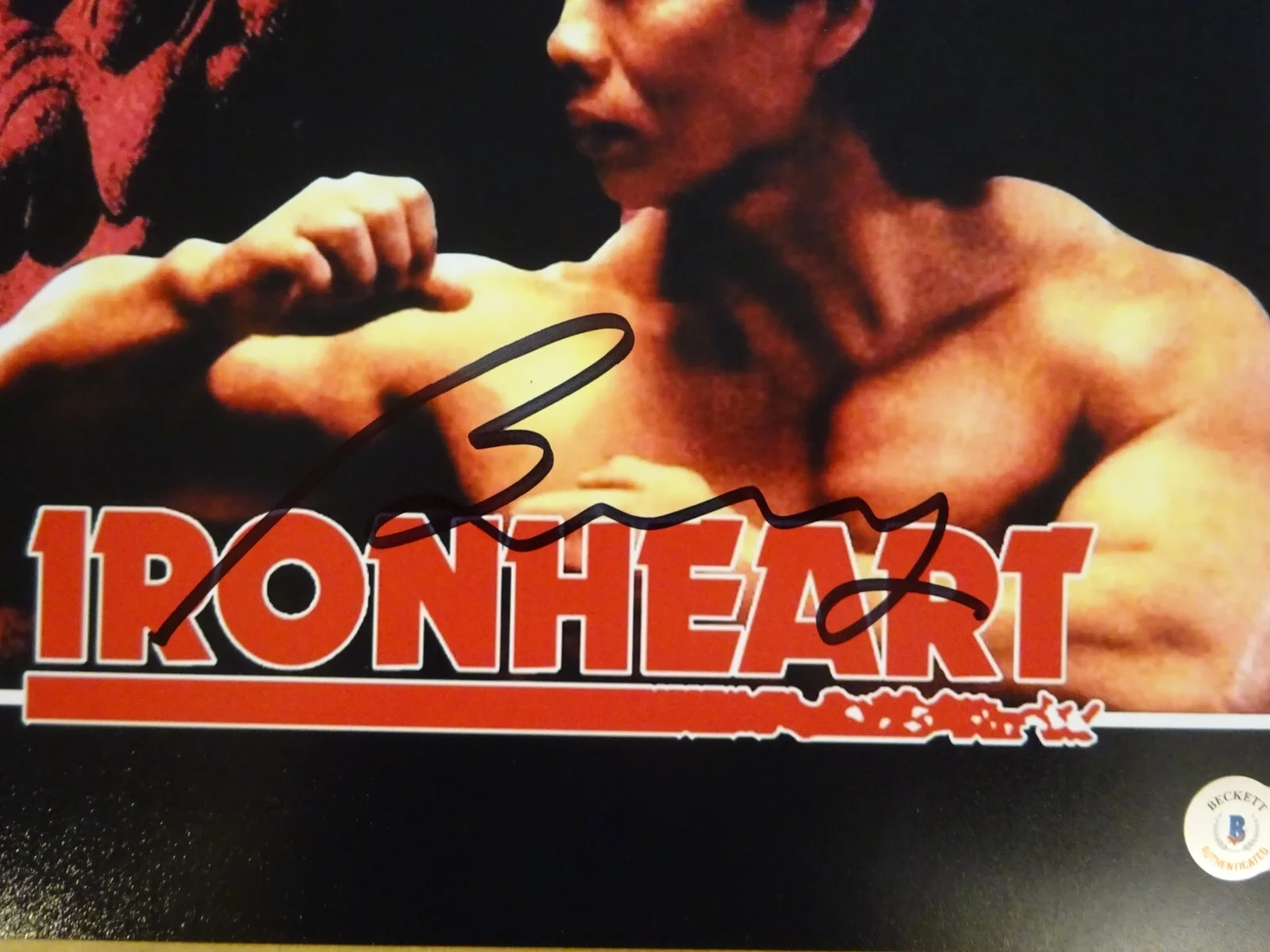 Bolo Yeung — Signed Bolo Yeung Autographed Bloodfight Ironheart 11"x17" Photo Beckett BAS COA, изображение 3