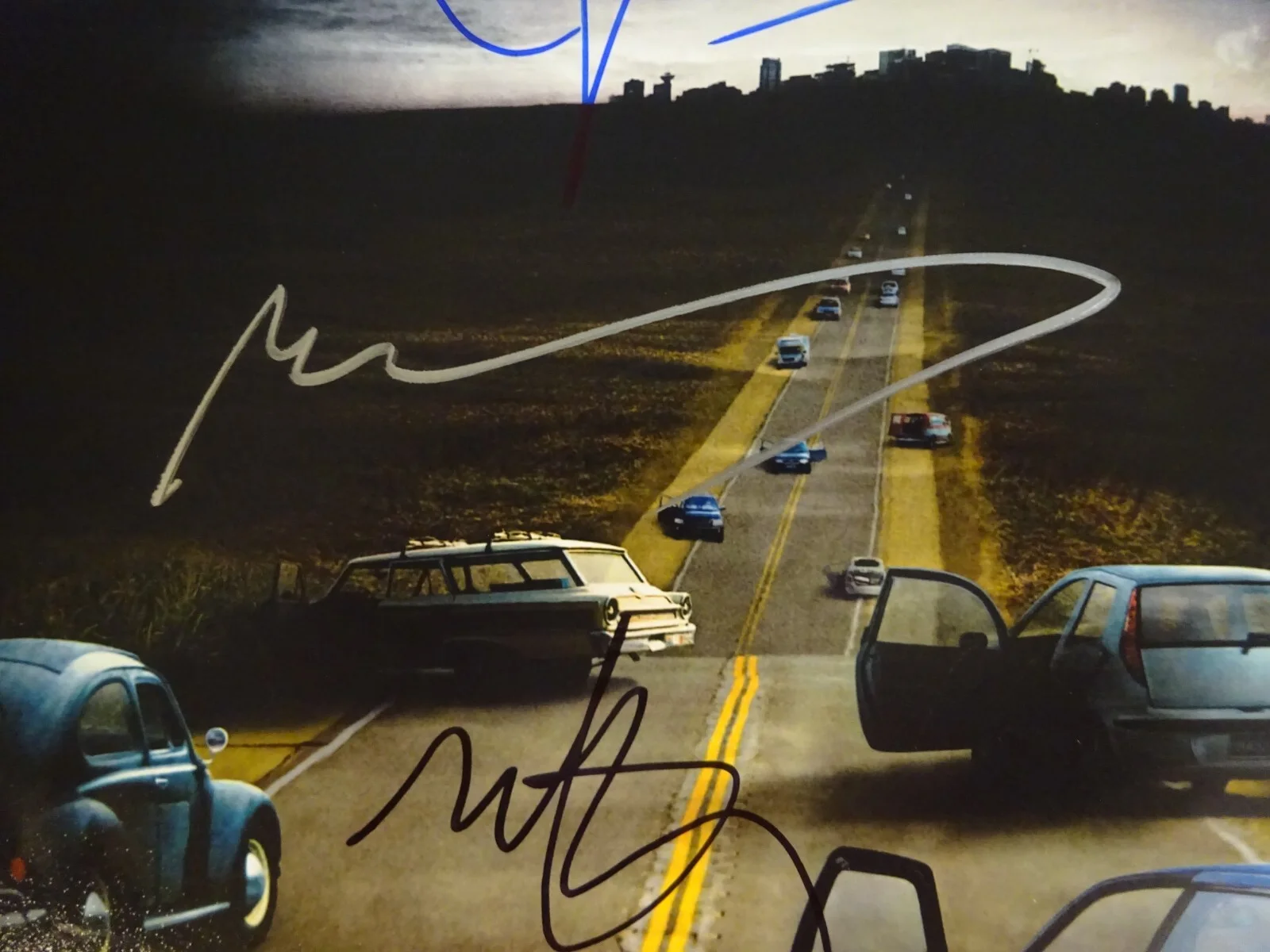 M Night Shyamalan, Mark Wahlberg, John Leguizamo — Signed The Happening 11x17 Photo Autographed by 3 Beckett COA LOA Mark Wahlberg, изображение 5