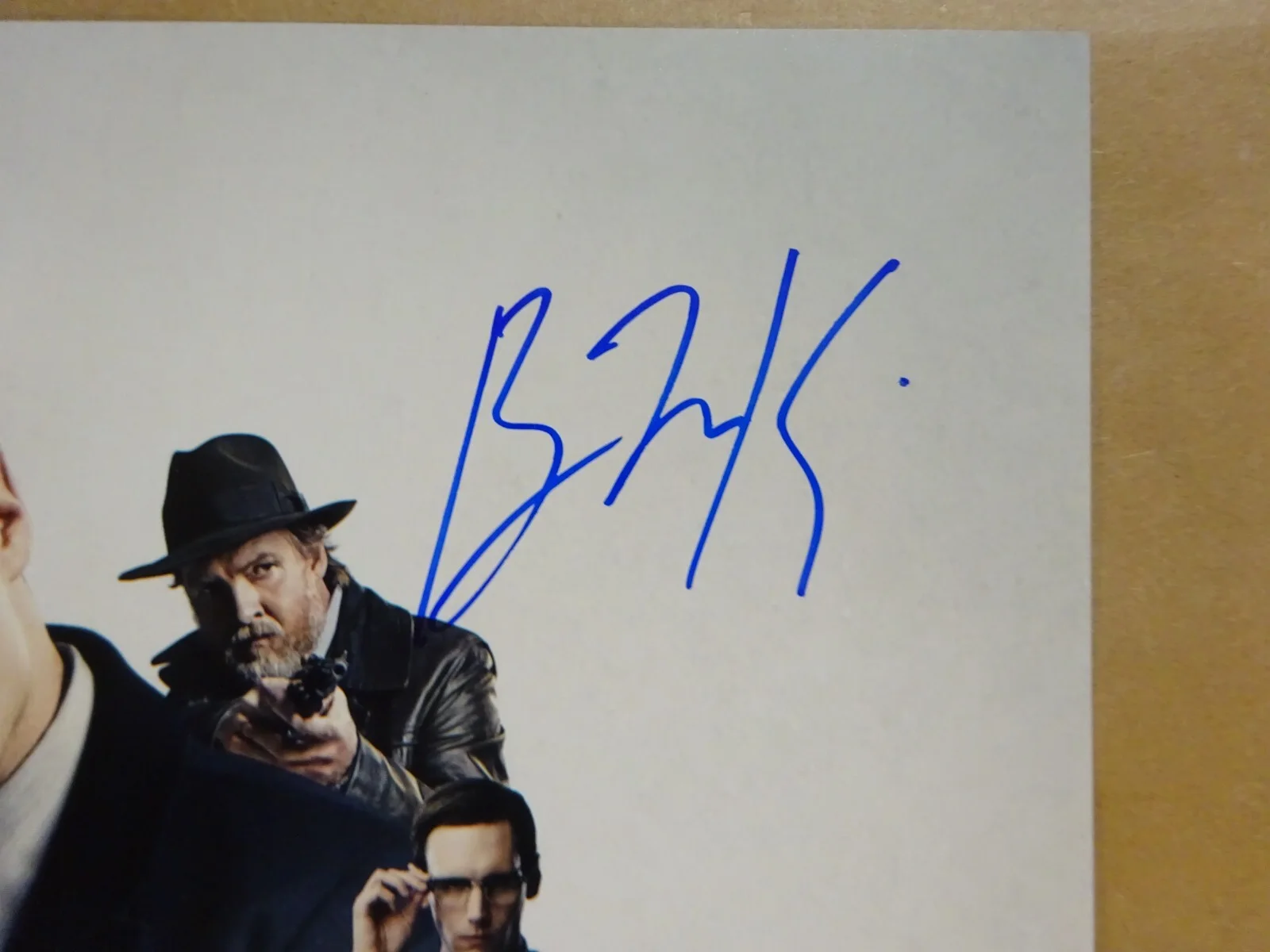 Benjamin McKenzie — Autographed Benjamin McKenzie Signed Gotham 12"x18" Photo Beckett BAS COA, image 4