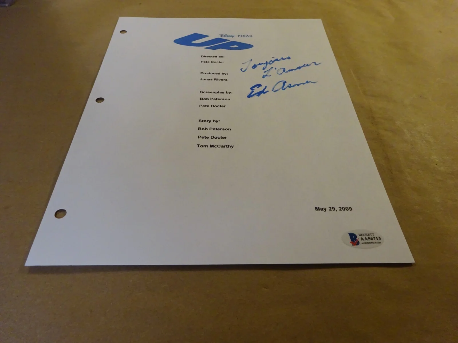 Ed Asner — Autographed ED ASNER Signed Disney UP Script Cover Beckett BAS COA, image 3