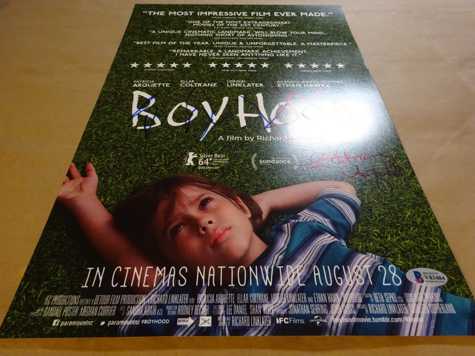 Ethan Hawke, Patricia Arquette — Boyhood 11"X17" Photo Signed By Ethan Hawke & Patricia Arquette Beckett BAS COA, изображение 3