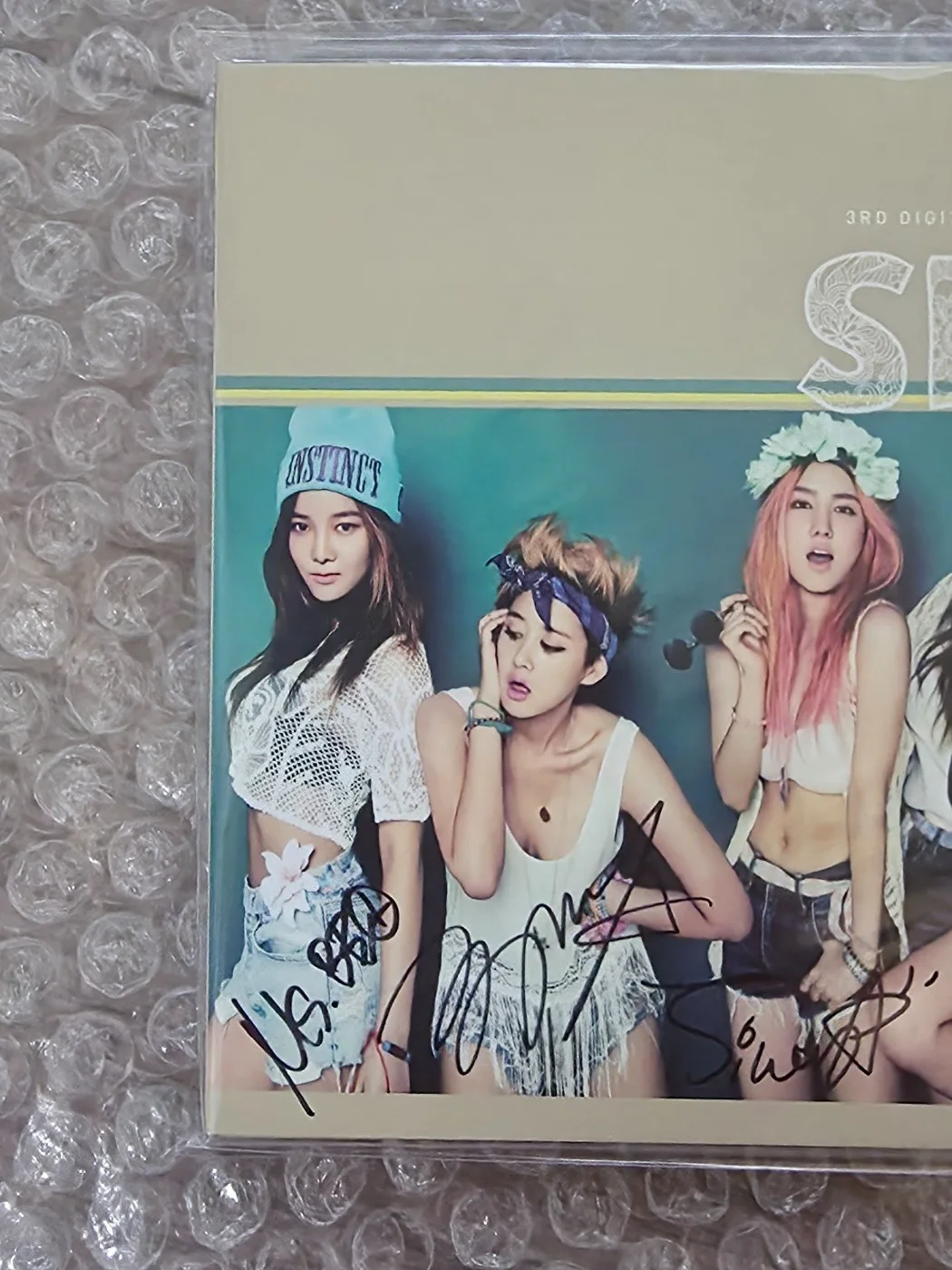 SPICA 3rd Digital Single Album Tonight Autographed Hand Signed, image 2
