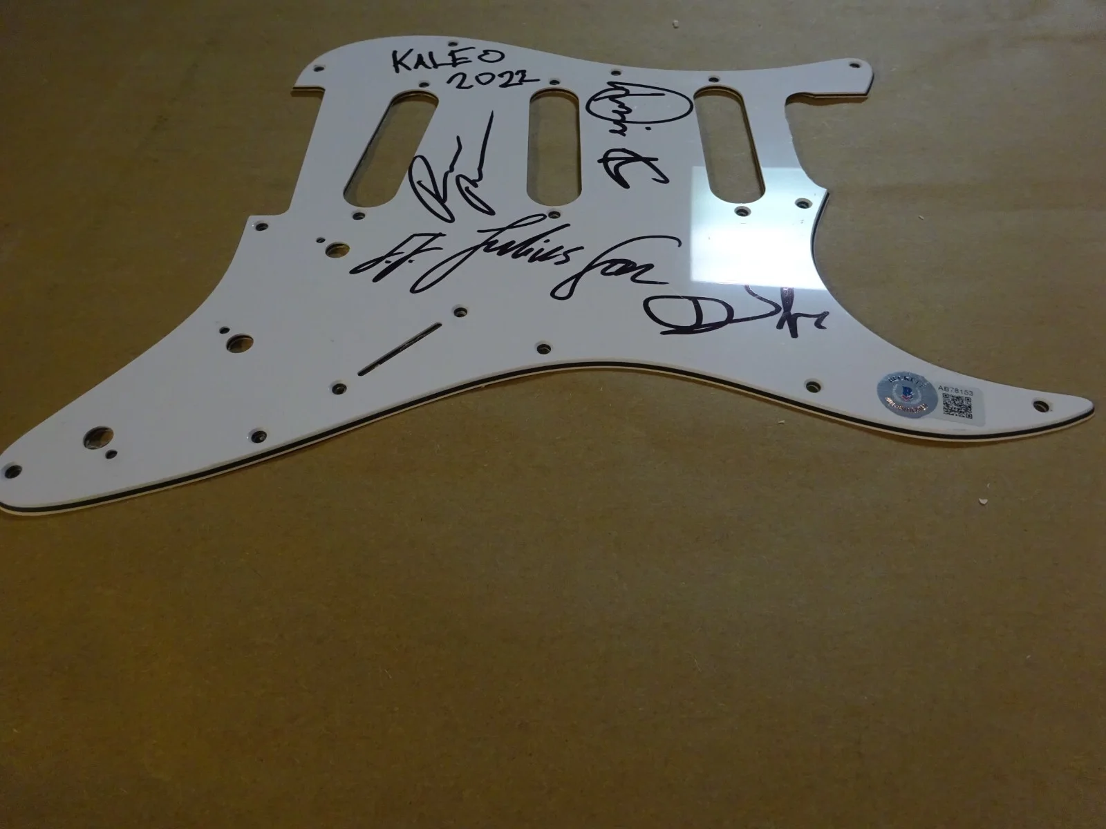 Autographed KALEO Pick Guard Signed By 4 BECKETT BAS LOA COA JJ Jokull Juliusson, image 3