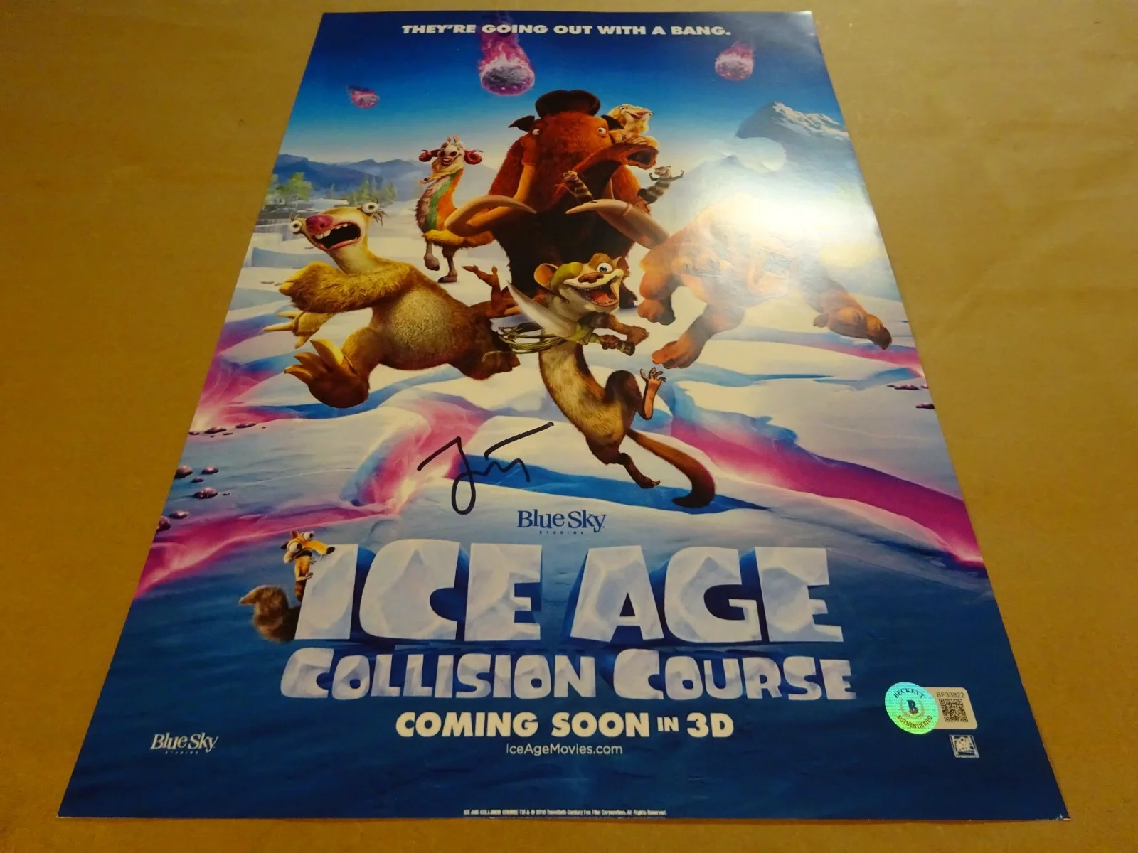 Jesse Tyler Ferguson — Signed Jesse Tyler Ferguson Autographed Ice Age 11"x17" Photo Beckett COA, image 2