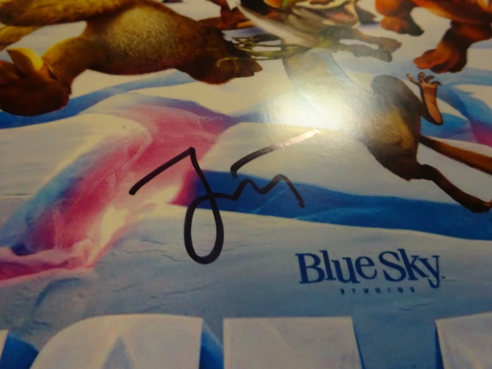 Jesse Tyler Ferguson — Signed Jesse Tyler Ferguson Autographed Ice Age 11"x17" Photo Beckett COA, image 4