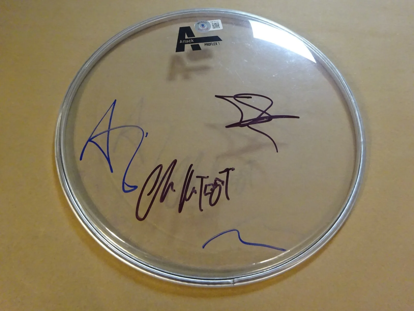 Autographed THE WAR ON DRUGS Drum Head Signed By 4 BECKETT BAS LOA COA, изображение 2