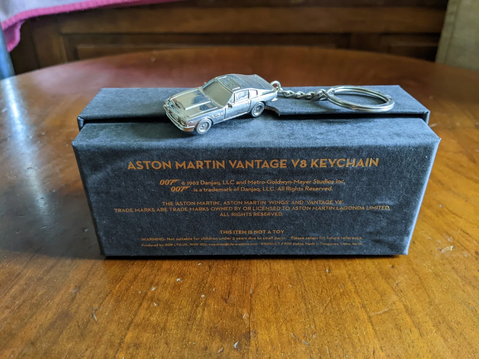 James Bond 007 Aston Martin Vantage From TLD And "No Time To Die" MIB Now Rare, изображение 2