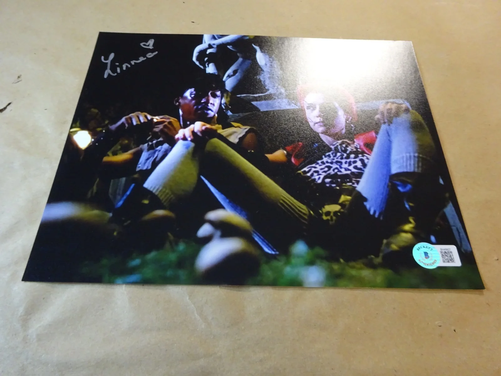 Linnea Quigley — Signed Linnea Quigley Autographed Return of the Living Dead 8"x10" Photo BAS COA, изображение 2