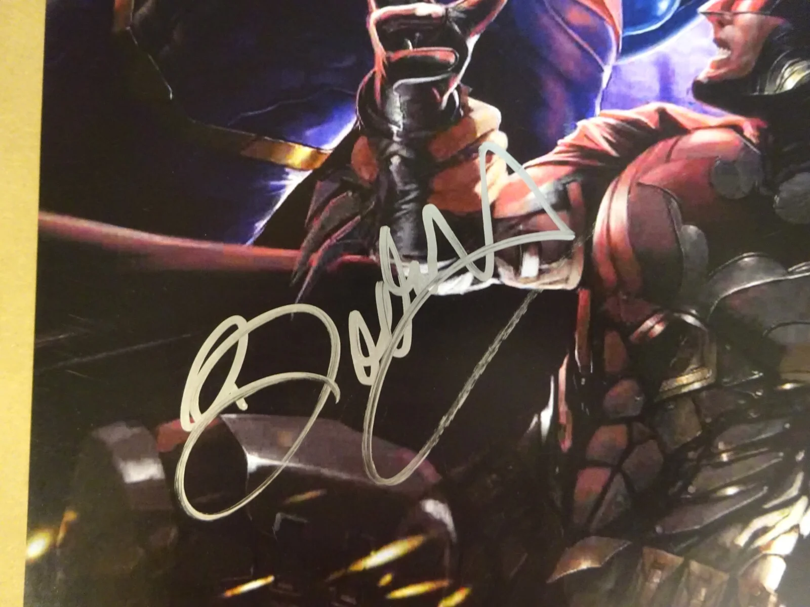 Brandon Micheal Hall — Signed BRANDON MICHEAL HALL Autographed INJUSTICE 11"x17" Photo Beckett BAS COA, изображение 3