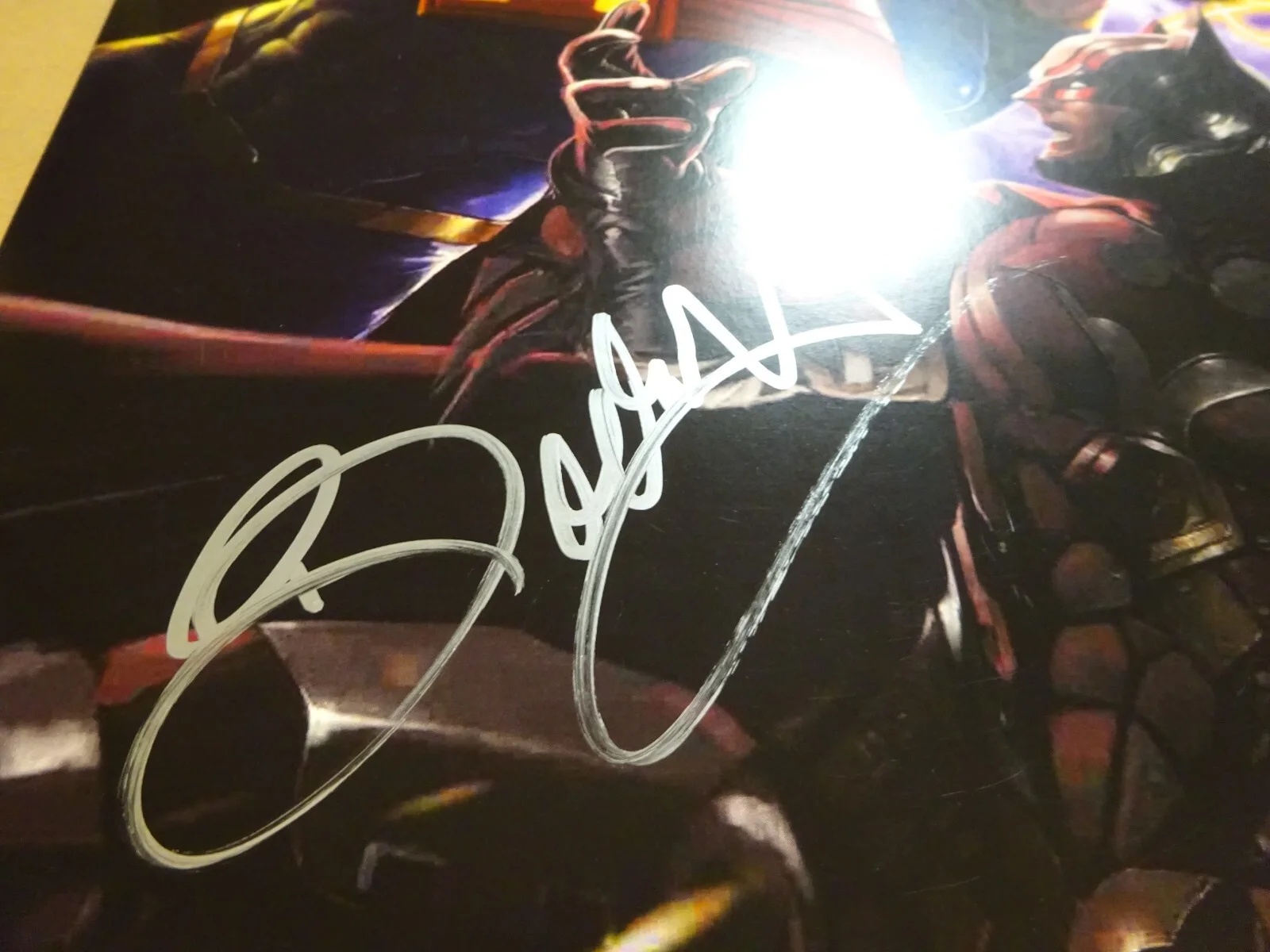 Brandon Micheal Hall — Signed BRANDON MICHEAL HALL Autographed INJUSTICE 11"x17" Photo Beckett BAS COA, изображение 4