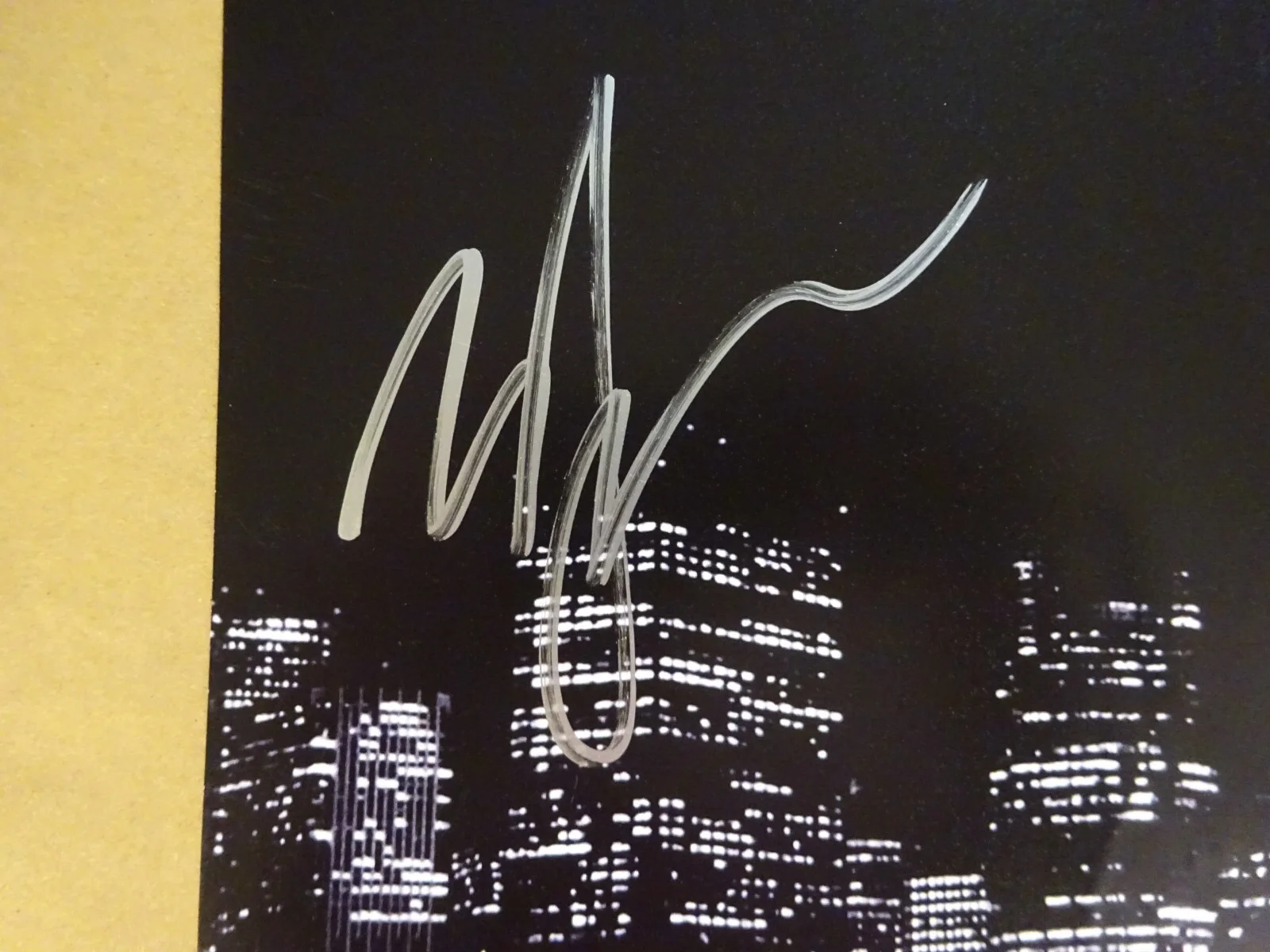 Michael Che — Signed MICHAEL CHE Autographed SATURDAY NIGHT LIVE 11"x17" Photo Beckett BAS COA, изображение 3
