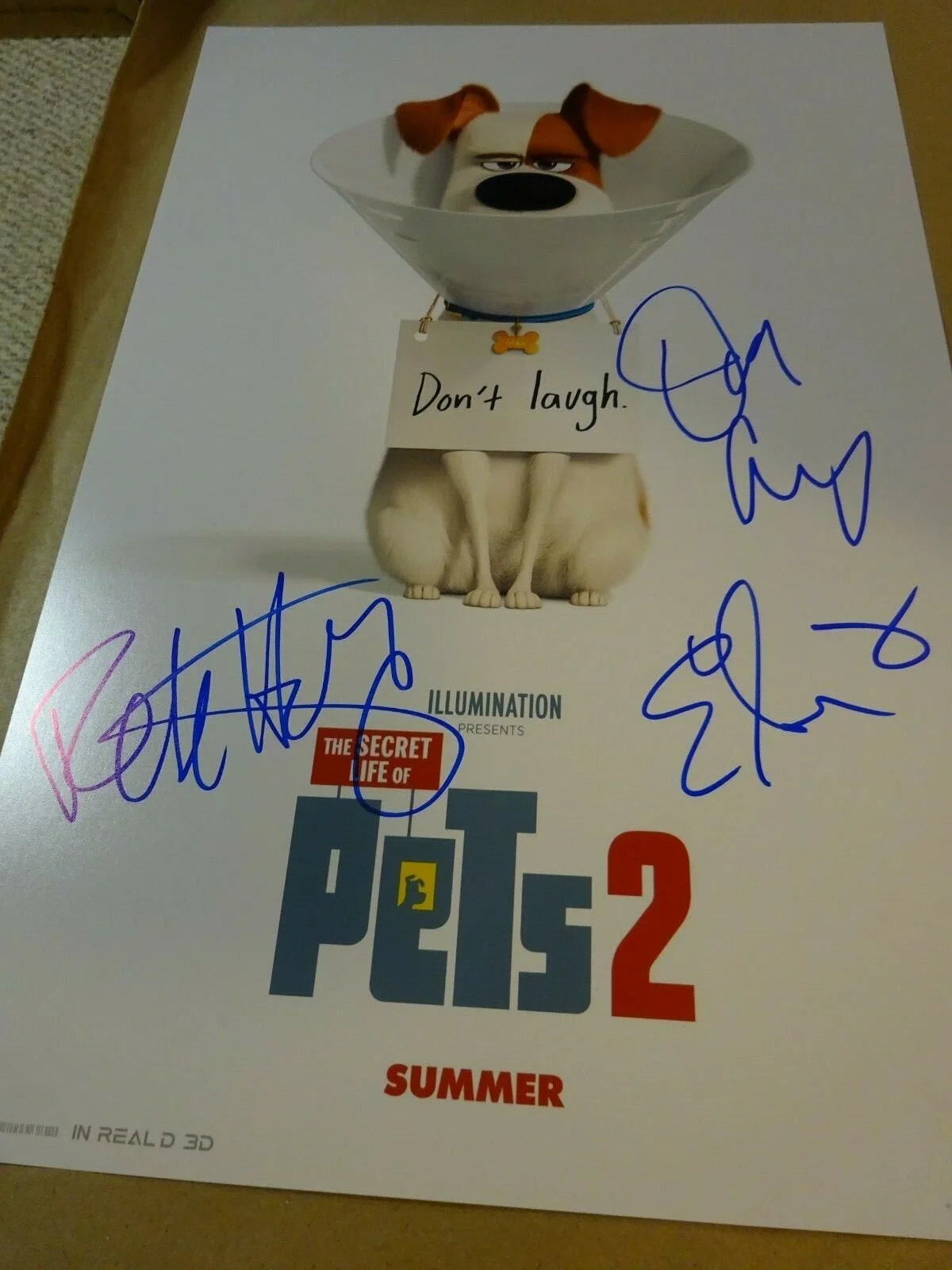 Dana Carvey, Eric Stonestreet, Pete Holmes — Signed SECRET LIFE OF PETS 2 Autographed By 3 12"x18" Photo BECKETT LOA COA, изображение 3