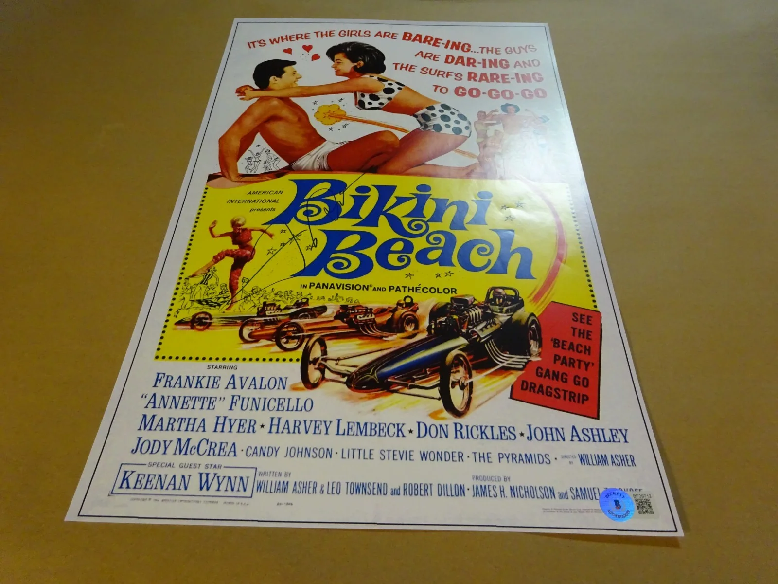 Frankie Avalon — Signed FRANKIE AVALON Autographed BIKINI BEACH 11"x17" Photo BECKETT BAS COA, изображение 2