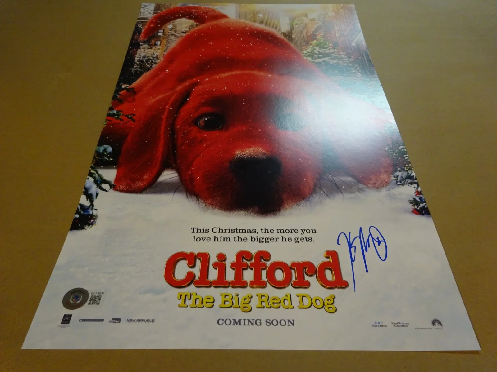Kenan Thompson — Signed Kenan Thompson Autographed Clifford The Big Red Dog 11"x17" Photo BAS COA, image 2