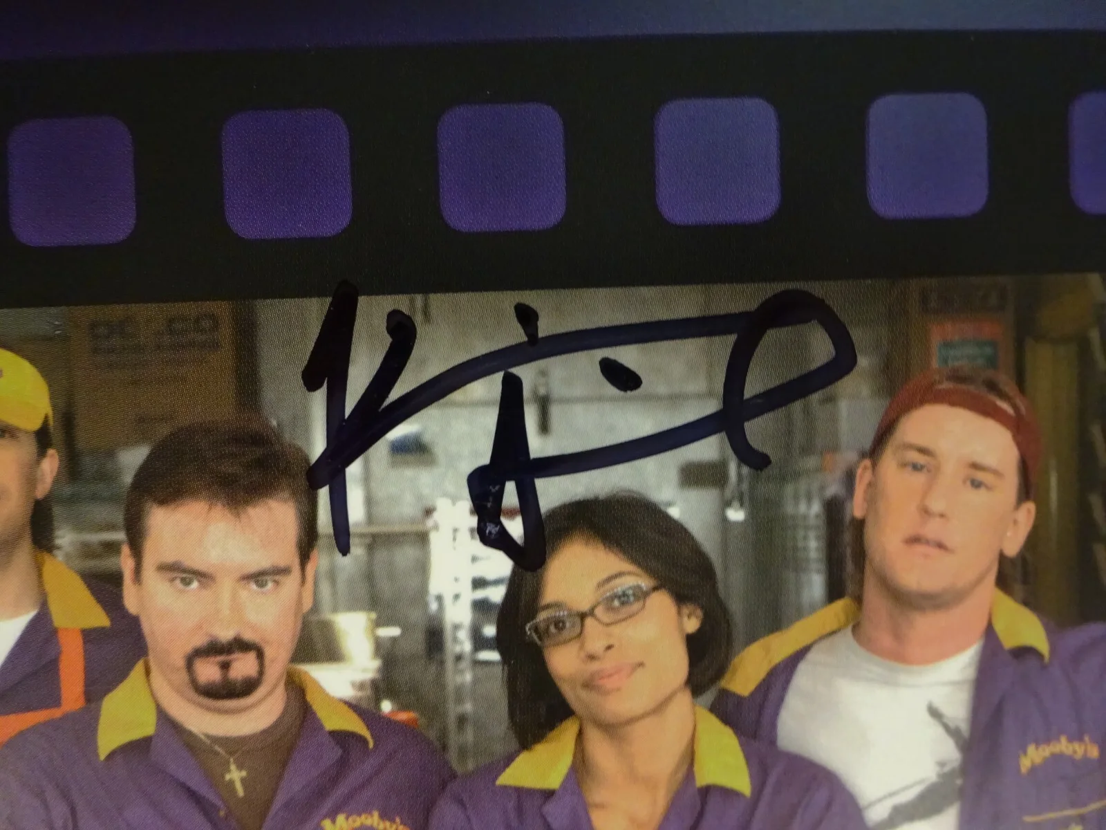 Kevin Smith, Jason Mewes — Signed KEVIN SMITH And JASON MEWES Autographed Clerks II Screenplay Book BAS COA, изображение 3