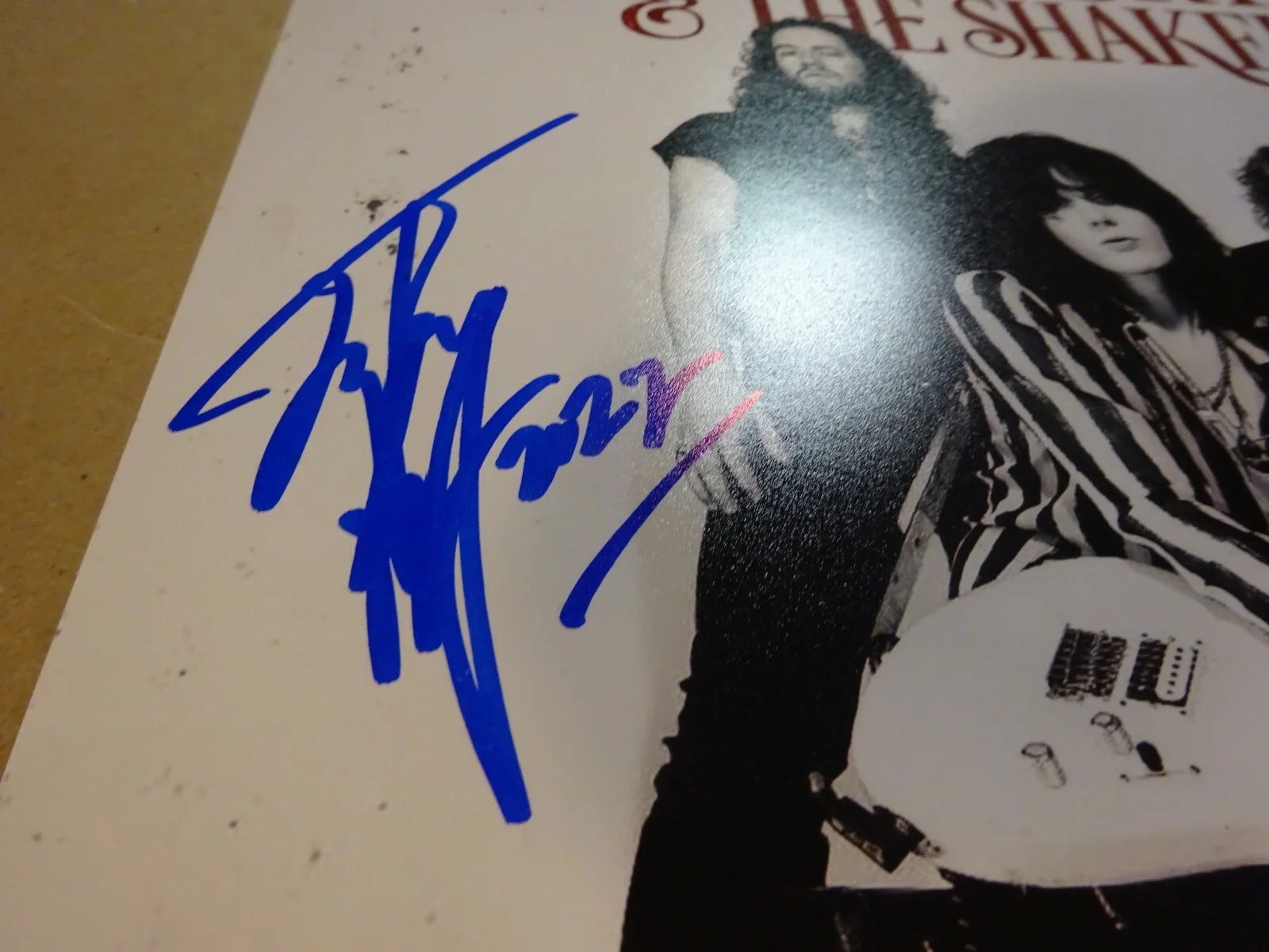 Autographed Tyler Bryant And The Shakedown Signed Album Flat 12x12 Photo BAS COA, image 4