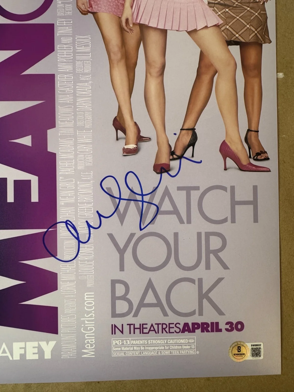 Amanda Seyfried — Signed Amanda Seyfried Autographed Mean Girls 12”x18” Photo Beckett BAS COA, изображение 3