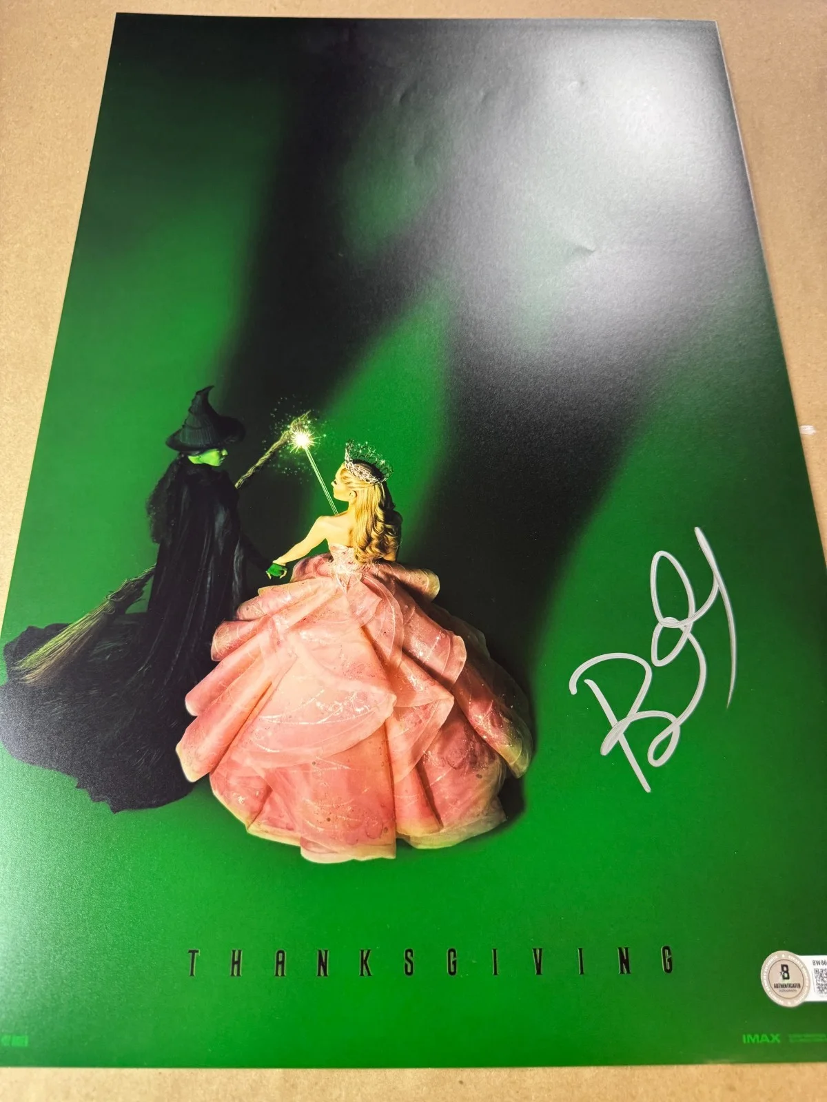 Bowen Yang — Signed Bowen Yang Autographed Wicked 12”x18” Photo Beckett BAS COA, изображение 2
