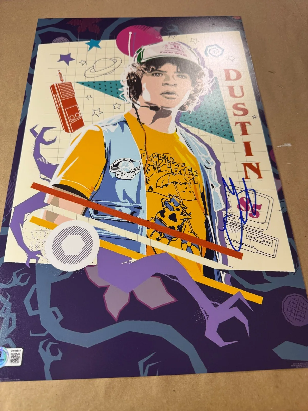 Gaten Matarazzo — Signed Gaten Matarazzo Autographed Stranger Things 11"x17" Photo Beckett BAS COA, image 2