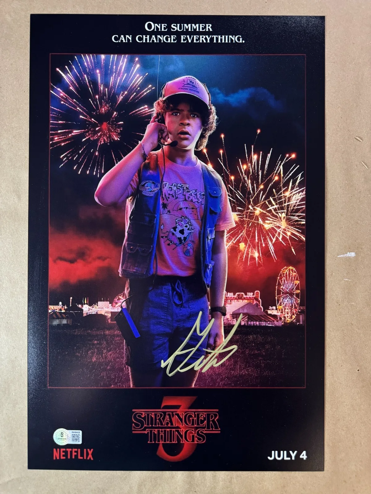 Gaten Matarazzo — Signed Gaten Matarazzo Autographed Stranger Things 11"x17" Photo Beckett BAS COA