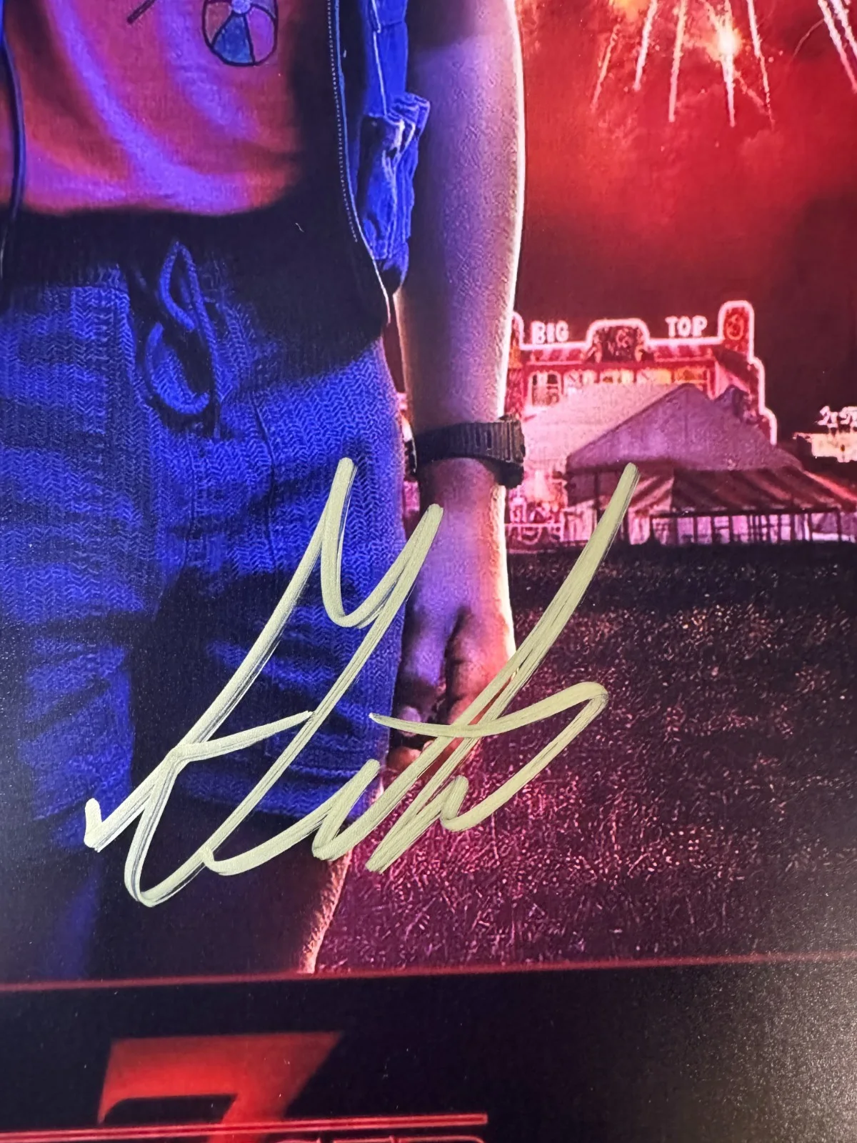 Gaten Matarazzo — Signed Gaten Matarazzo Autographed Stranger Things 11"x17" Photo Beckett BAS COA, image 3