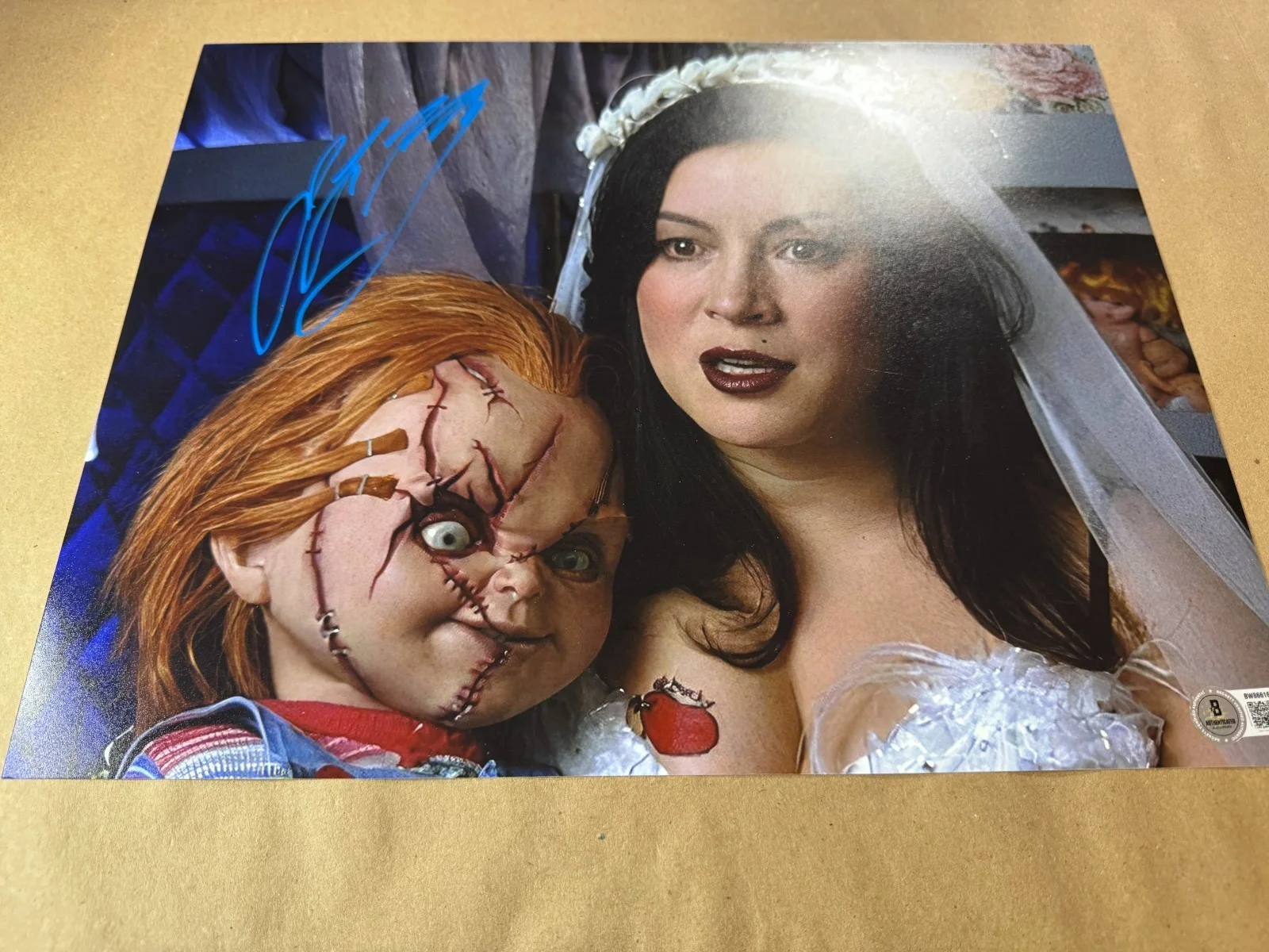 Jennifer Tilly — Signed Jennifer Tilly Autographed 11"x14" Photo Bride of Chucky Beckett BAS COA, изображение 2