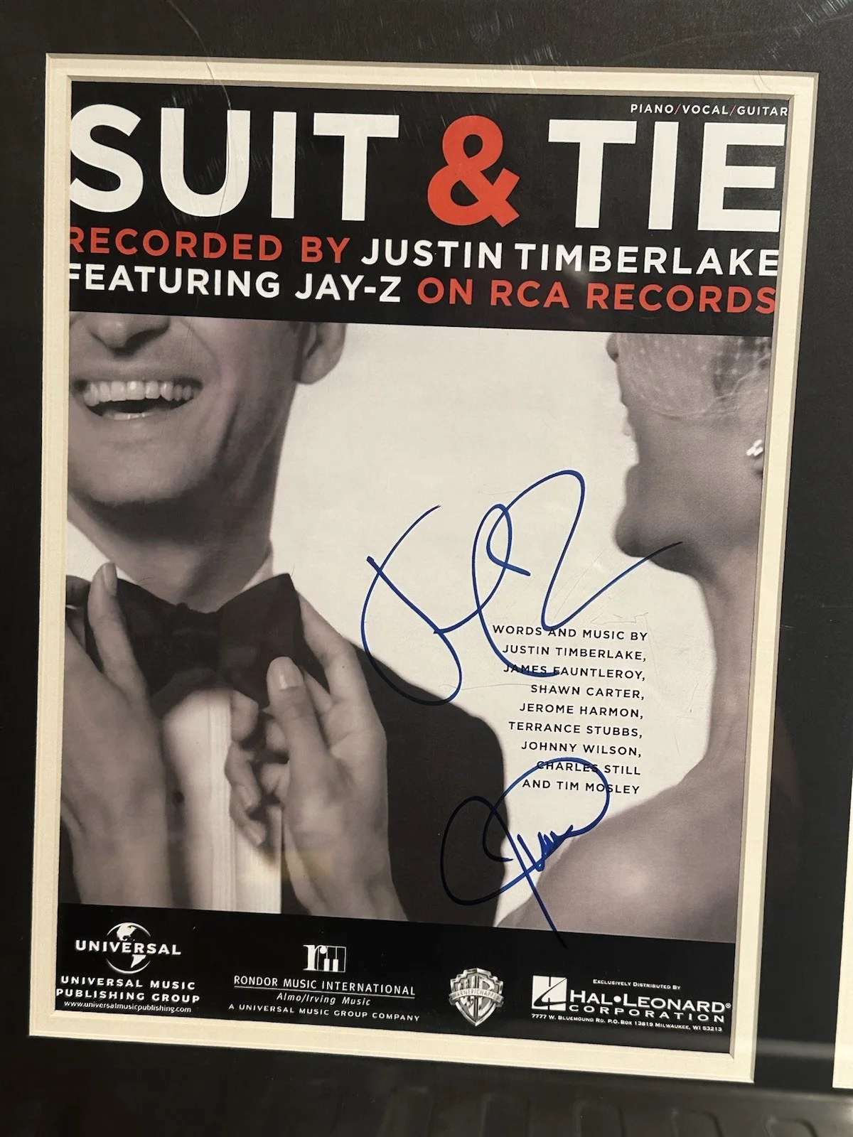 JAY-Z & JUSTIN TIMBERLAKE SIGNATURES "SUIT & TIE’" SHEET MUSIC Matt & Frame COA, изображение 3