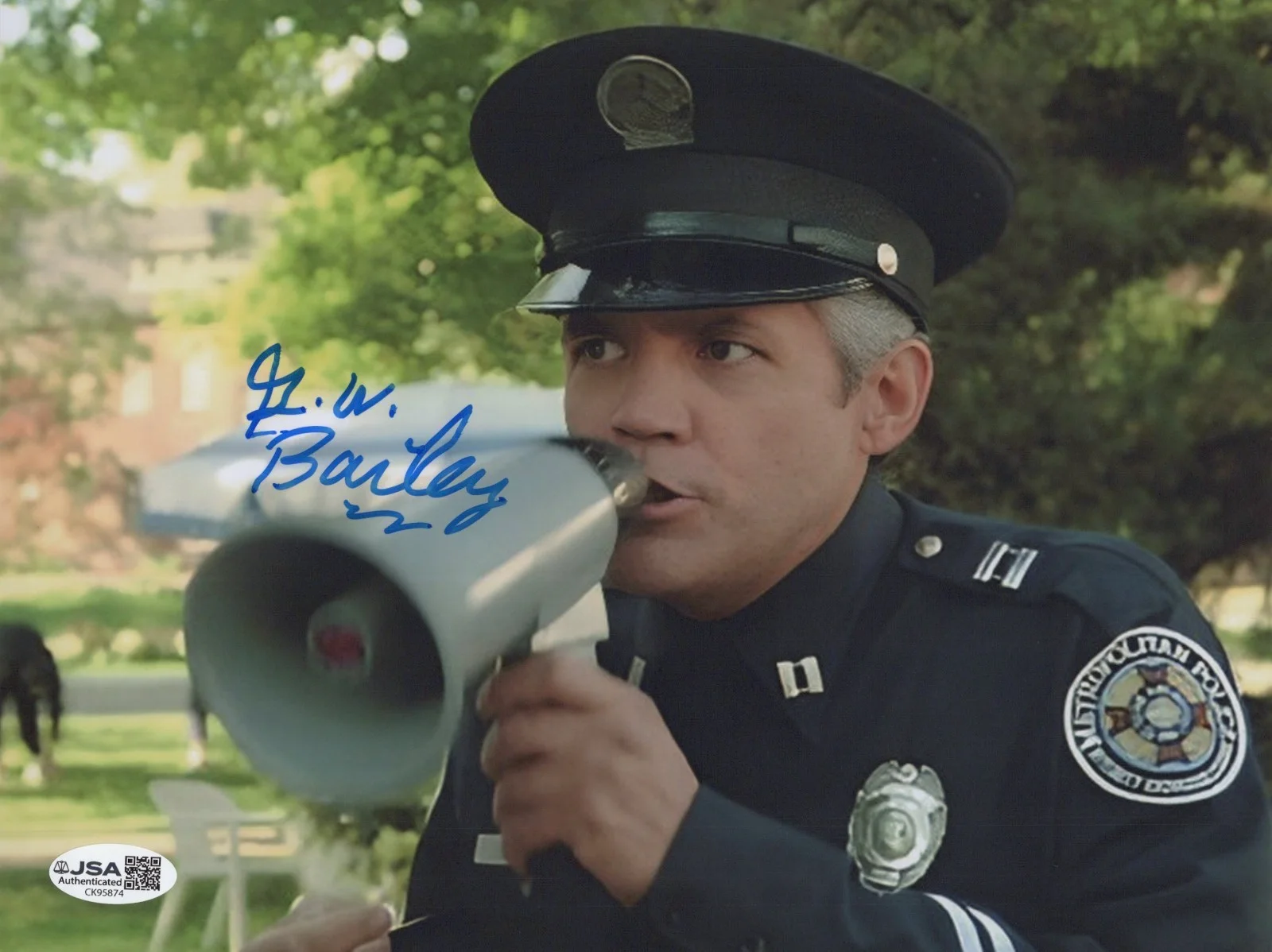 G.W. BAILEY — GW BAILEY Hand Signed POLICE ACADEMY 8x10 Photo AUTHENTIC Autograph JSA COA CERT