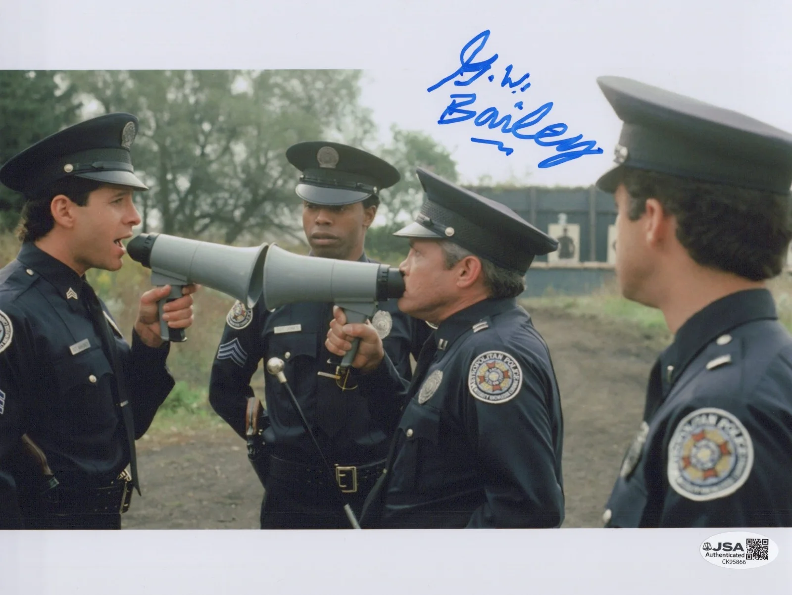 G.W. BAILEY — GW BAILEY Hand Signed POLICE ACADEMY 8x10 Photo AUTHENTIC Autograph JSA COA CERT
