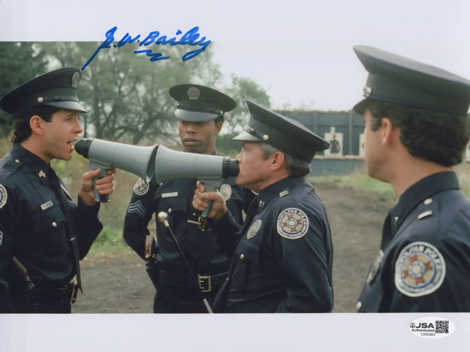 G.W. BAILEY — GW BAILEY Hand Signed POLICE ACADEMY 8x10 Photo AUTHENTIC Autograph JSA COA CERT