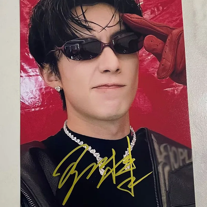 Dylan Wang 王鹤棣 Wang Hedi 跨年晚会 Autographed Signed Photos, image 3