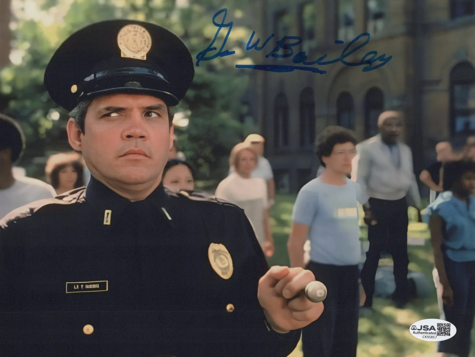 G.W. BAILEY — GW BAILEY Hand Signed POLICE ACADEMY 8x10 Photo AUTHENTIC Autograph JSA COA CERT