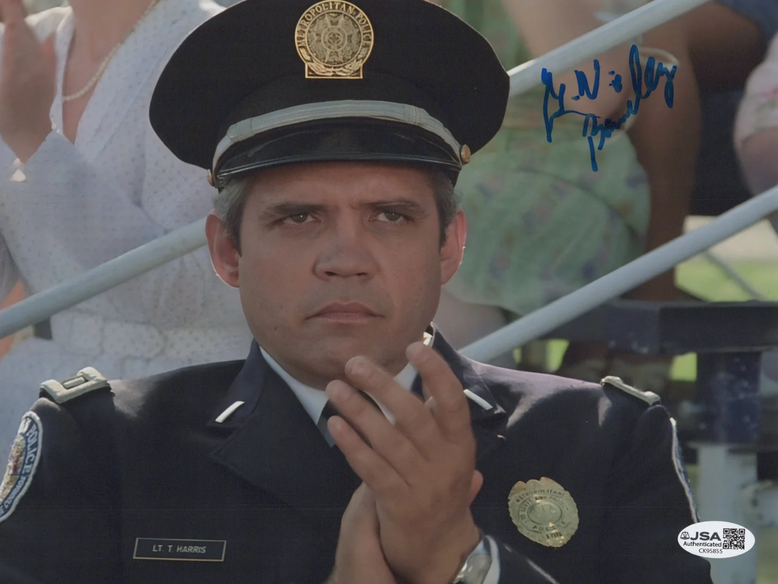 G.W. BAILEY — GW BAILEY Hand Signed POLICE ACADEMY 8x10 Photo AUTHENTIC Autograph JSA COA CERT