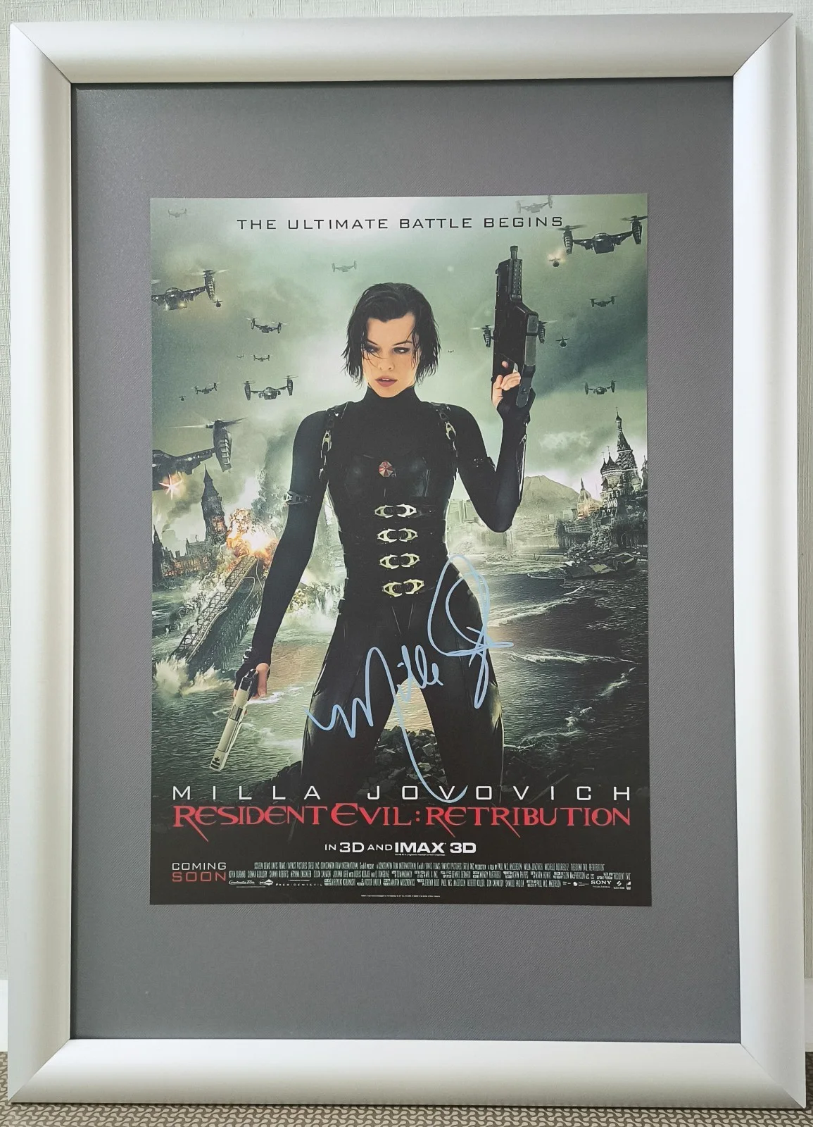MILLA JOVOVICH — MILLA JOVOVICH ( Resident Evil ) SIGNED AUTOGRAPHED PHOTO 8X12 RARE, изображение 2