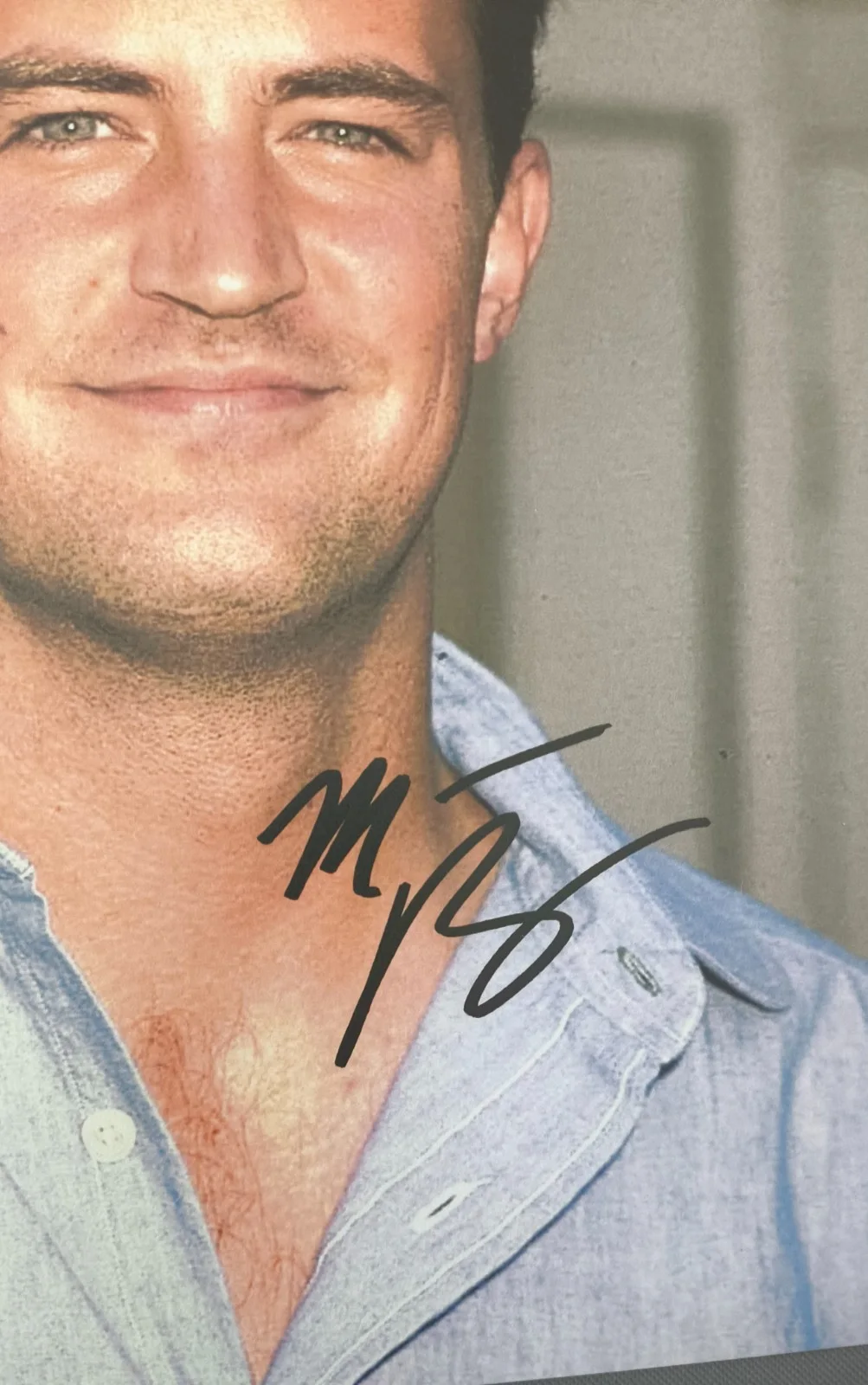 MATTHEW PERRY — MATTHEW PERRY SIGNED AUTOGRAPHED PHOTO 8X10, image 2