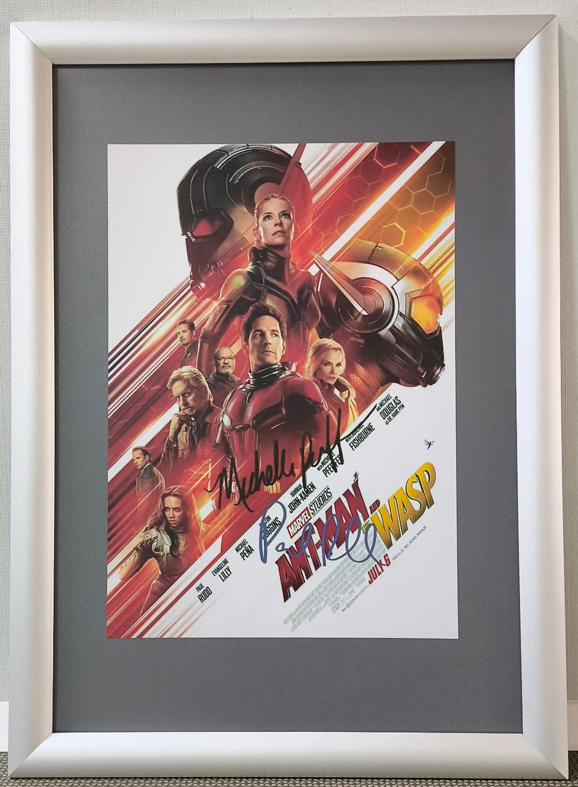 PAUL RUDD, MICHELLE PFEIFFER — PAUL RUDD, MICHELLE PFEIFFER SIGNED AUTOGRAPHED PHOTO 8X12, изображение 2