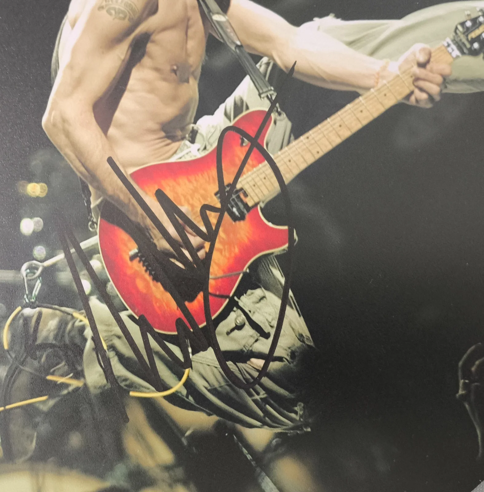 EDDIE VAN HALEN SIGNED AUTOGRAPHED PHOTO 8X10, image 2