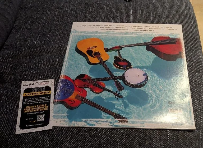 DWIGHT YOAKAM SIGNED 'SWIMMIN' POOLS, MOVIE STARS...' VINYL ALBUM RECORD JSA, изображение 4
