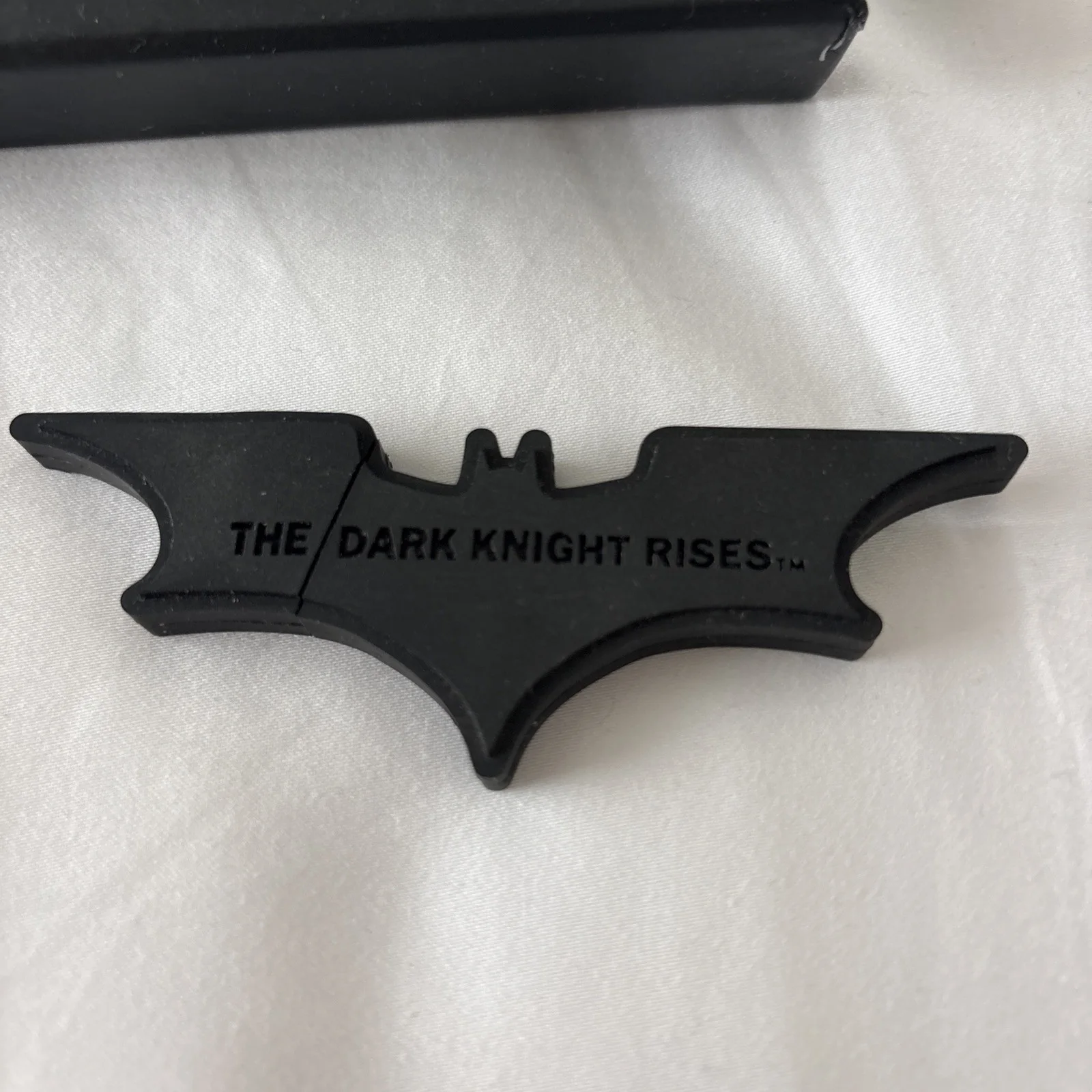The Dark Knight Rises 4GB BAT USB memory stick, image 3