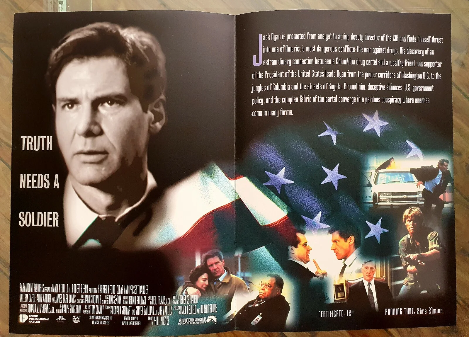 CLEAR AND PRESENT DANGER - HIGH QUALITY ORIGINAL SYNOPSIS BOOKLET HARRISON FORD, image 2