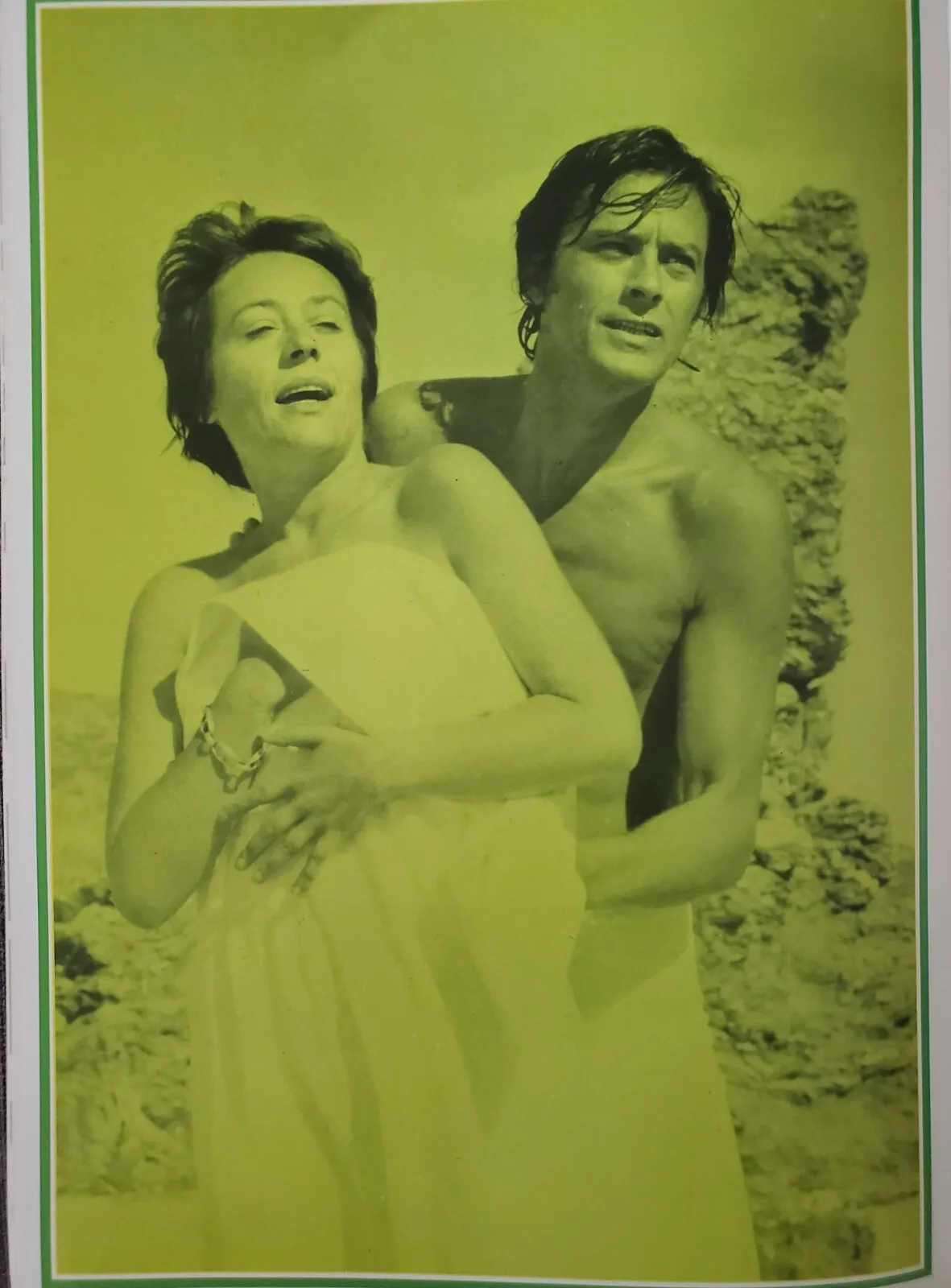 ALAIN DELON -DOCTOR IN THE NUDE (TRAITEMENT CHOC) VINTAGE 1973 SOUVENIR BROCHURE, изображение 5