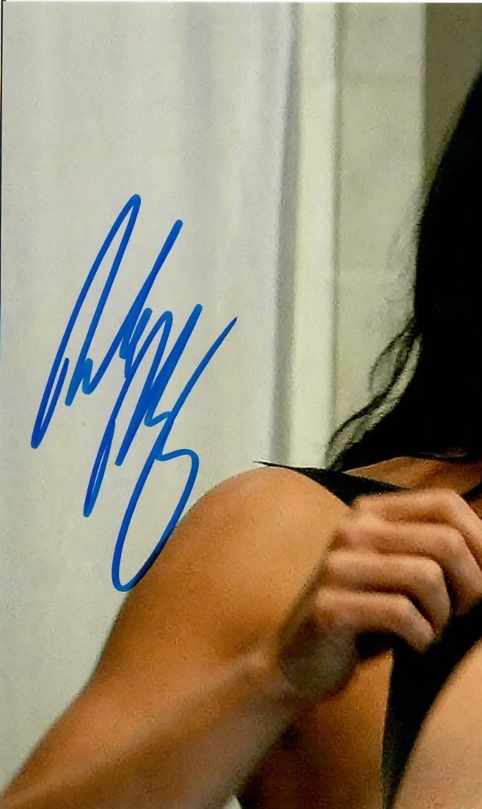 Michelle Rodriguez — Michelle Rodriguez Avatar Movie Actress Hollywood Signed 8 x 10 Photo TTM COA, изображение 2
